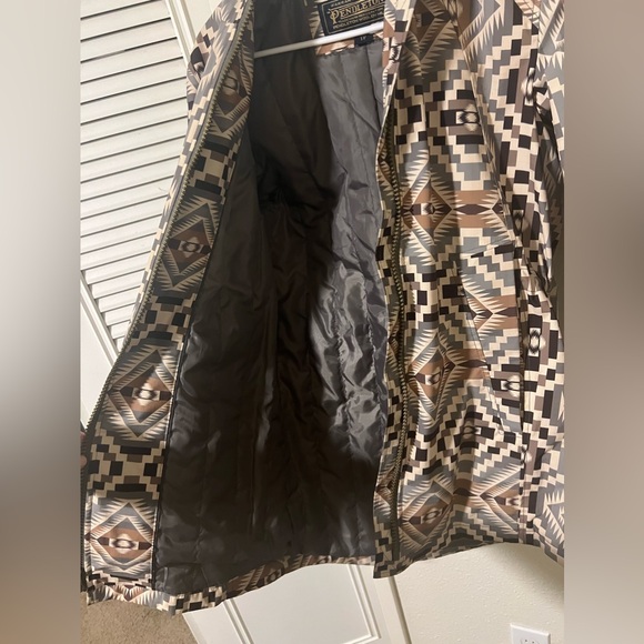 Pendleton coat - Picture 2 of 5